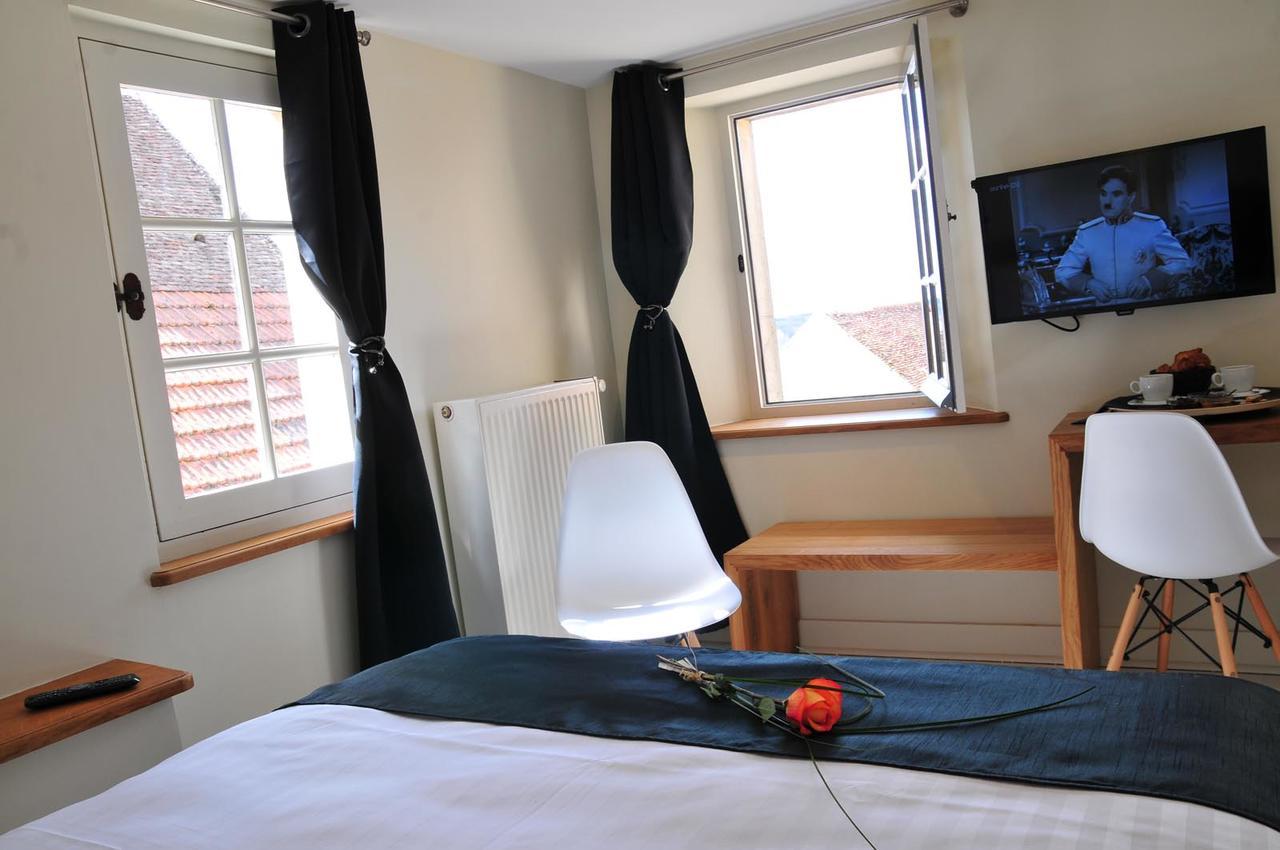 Les Glycines Vezelay Hotel ภายนอก รูปภาพ
