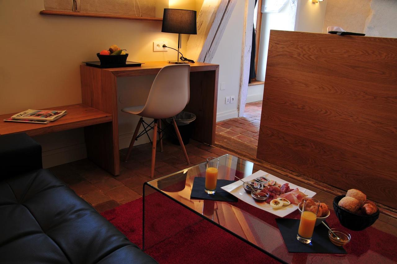 Les Glycines Vezelay Hotel ภายนอก รูปภาพ